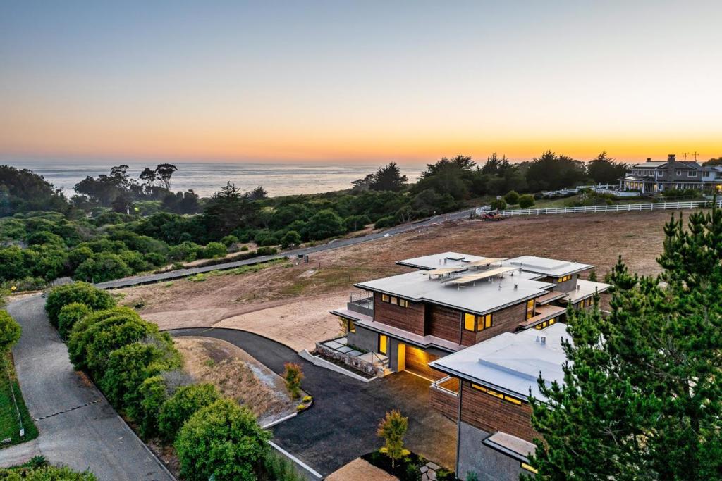 600 Sea View Terrace