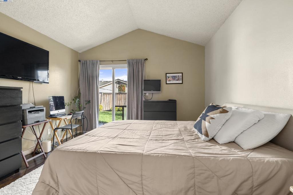 ALVARADO - Residential