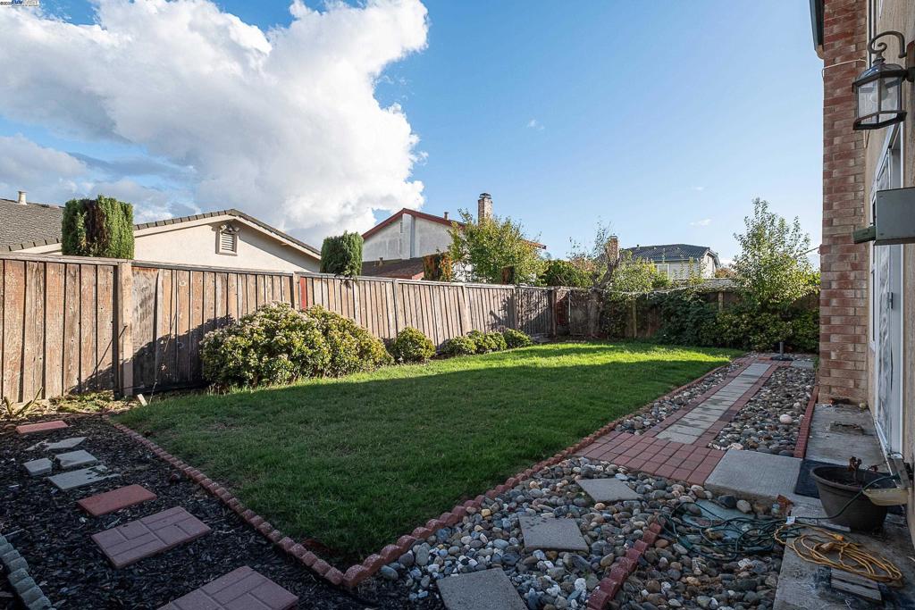 ALVARADO - Residential