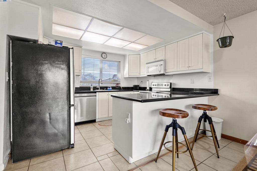 ALVARADO - Residential