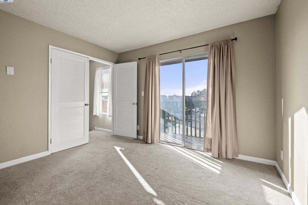 ALVARADO - Residential