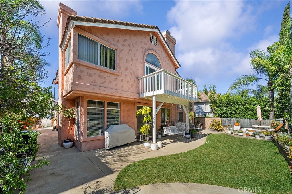 15049 Avenida De Las Flores