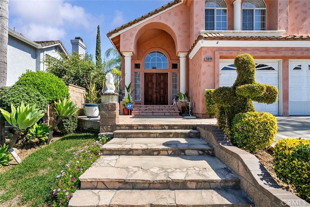 15049 Avenida De Las Flores