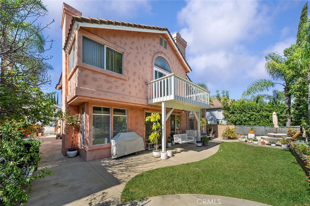 15049 Avenida De Las Flores