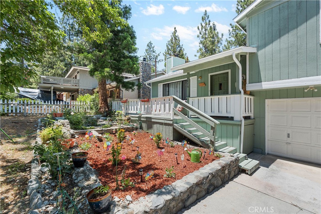 1876 Sparrow Road