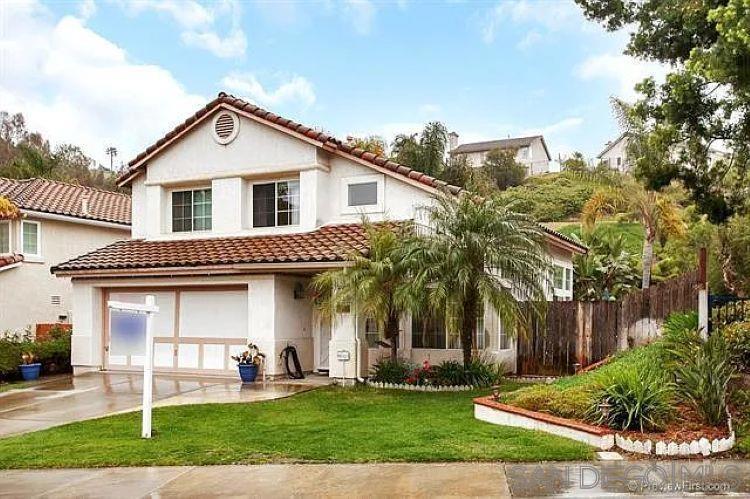 3 Bedroom/2.5 Bathroom/2-Car Garage House in Rancho Del Oro. Vaulted Ceilings, Open Floor Plan (with Living & Family Room), Lots Natural Light. Tile & Laminated (no carpet anywhere). Brand New Heater & Wall Unit A/C. New Garage Door. Over $15,000 on New Fencing & Turf Perfect for Pets, Kids & Outdoor Entertaining. Private Lot RIGHT NEXT to a Large Tot Lot with a HUGE Grassy Area & Open Lot Behind w/ Only One Neighbor. Close to Freeways, Schools, Groceries & Entertainment. PETS WELCOME!