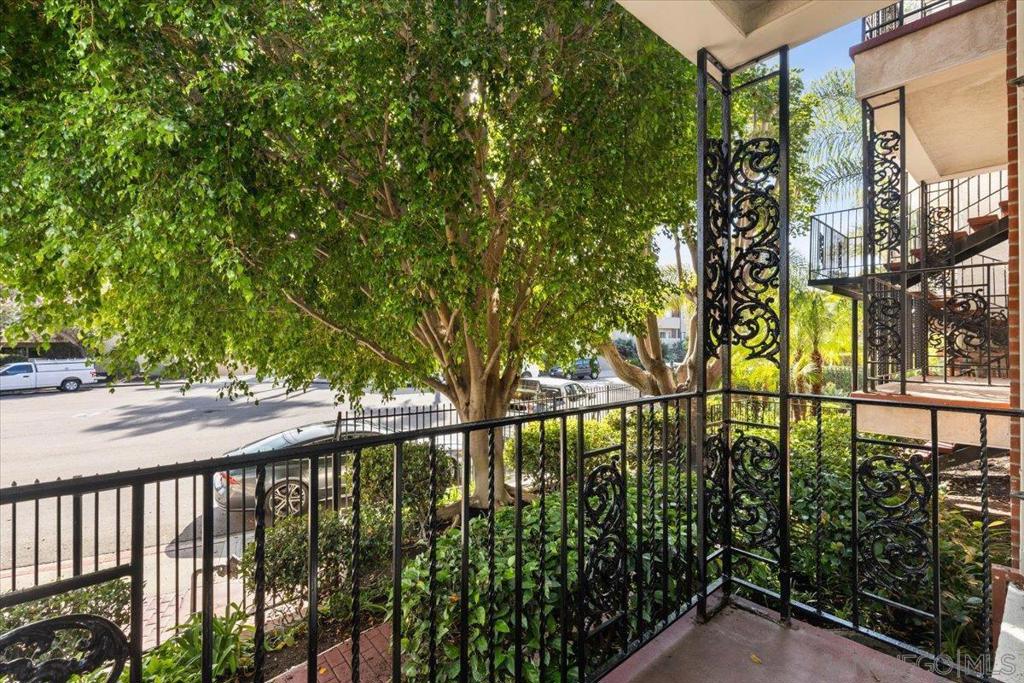 La Costa - Residential