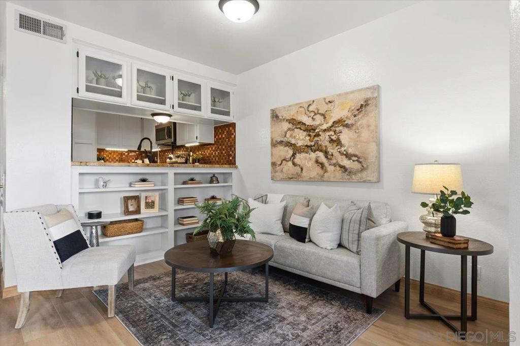 La Costa - Residential