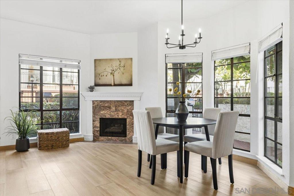 La Costa - Residential