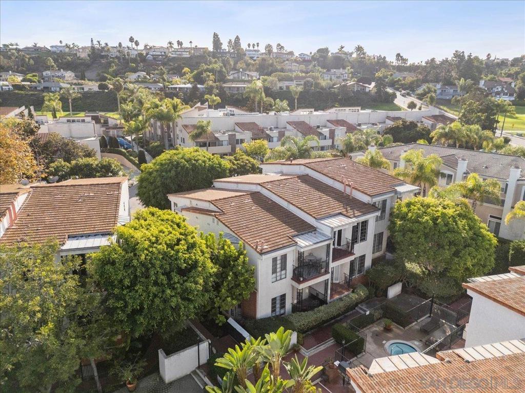 La Costa - Residential