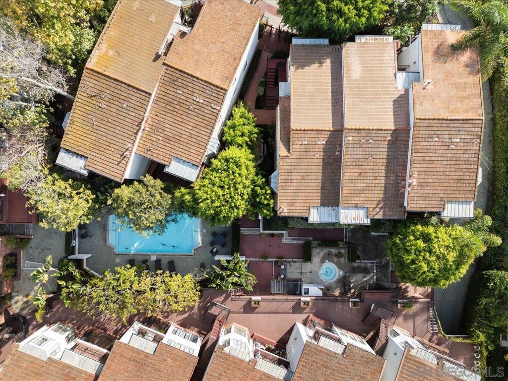 La Costa - Residential