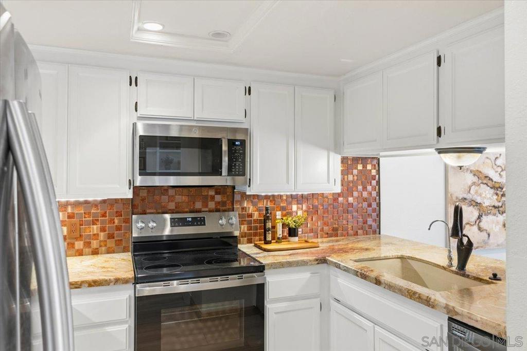 La Costa - Residential