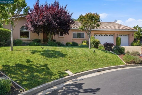 Photo of 2426 Heritage Oaks Dr DR, Alamo, CA 94507 (MLS # 41143823)