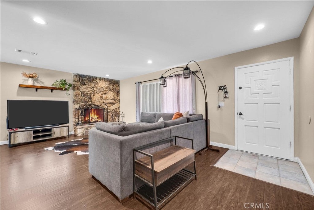 24048 Cruise Circle