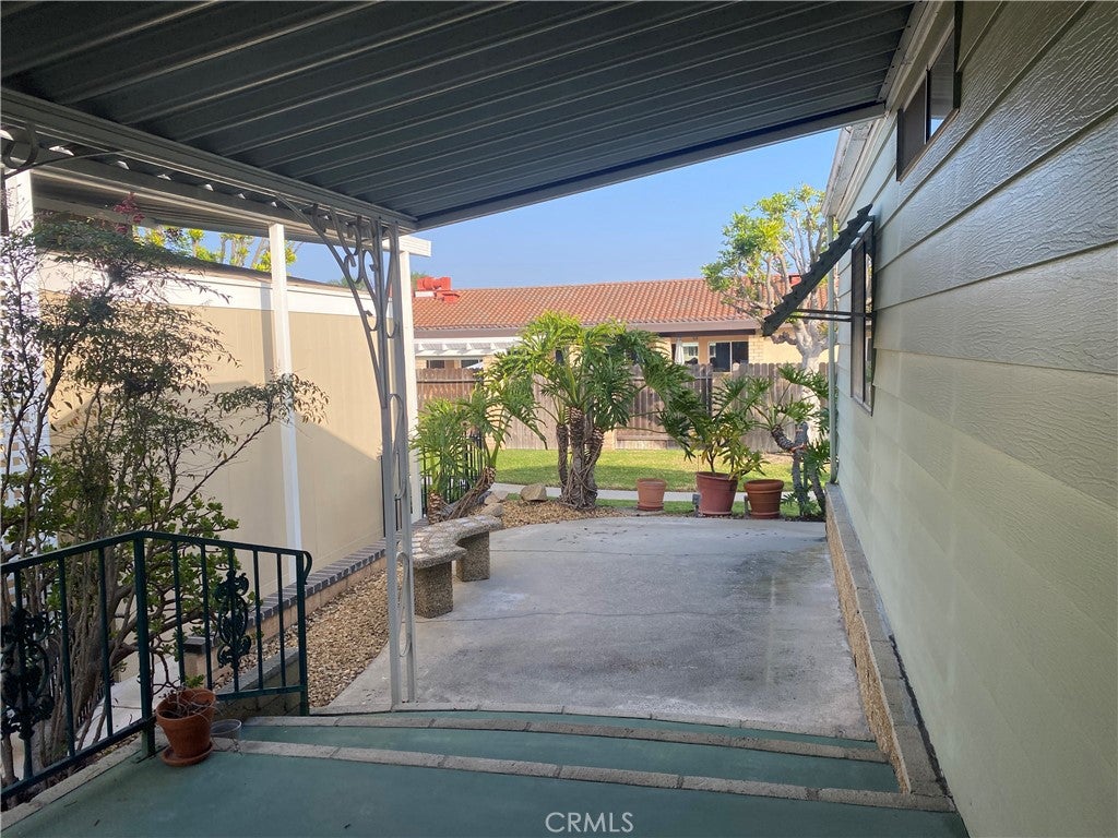 18601 Newland 15