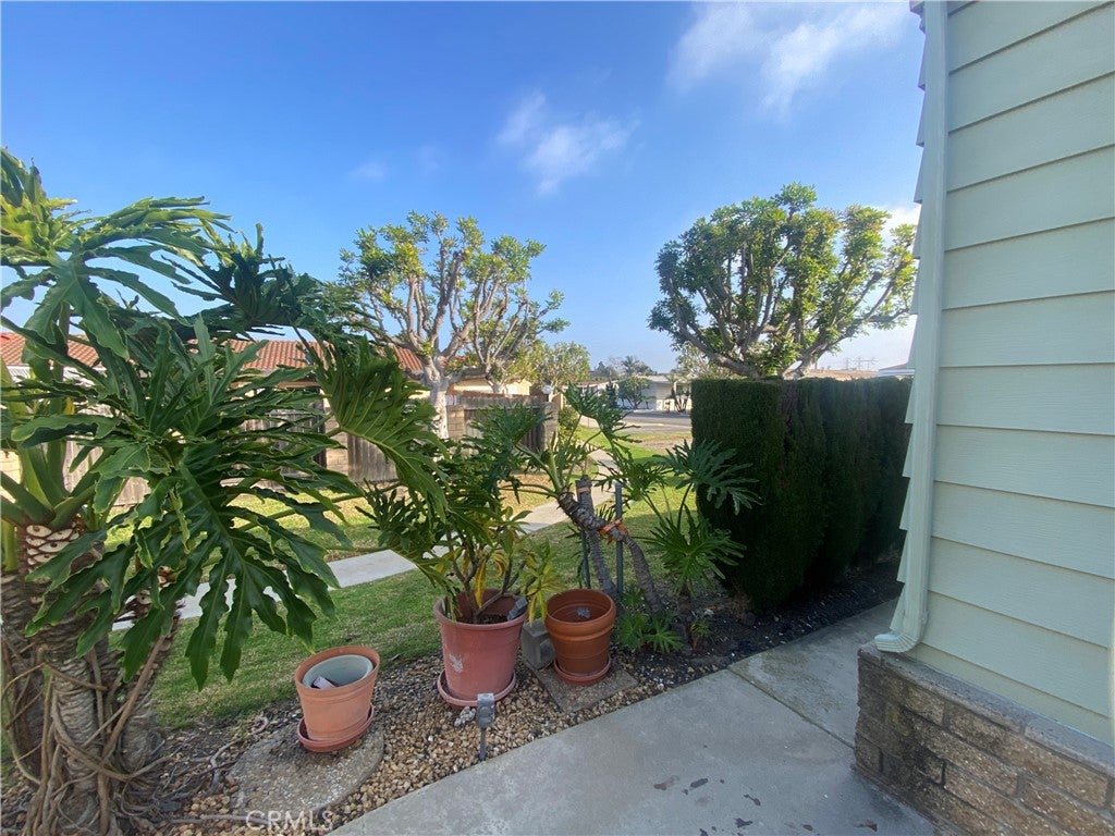 18601 Newland 15