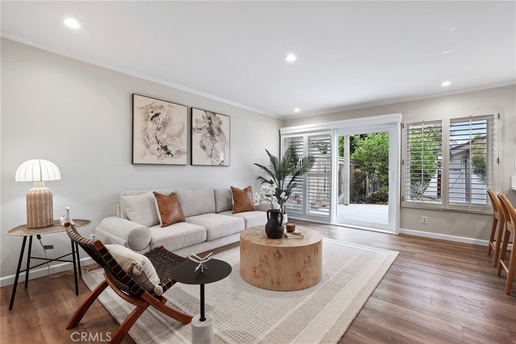 144 W Yale Loop