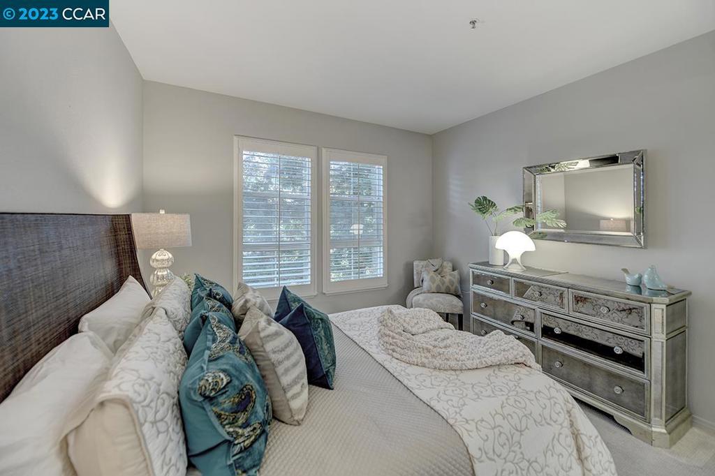 ROSSMOOR - Residential