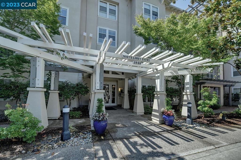 ROSSMOOR - Residential