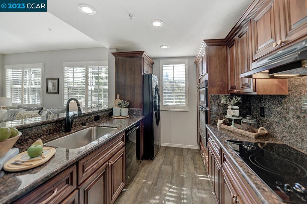 ROSSMOOR - Residential