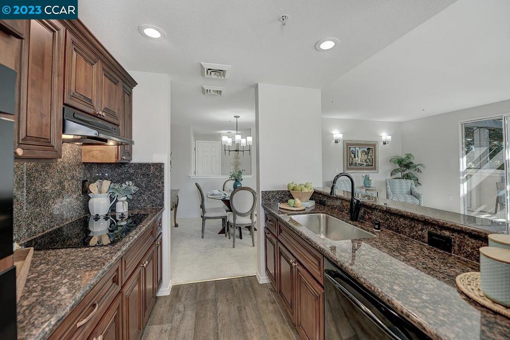 ROSSMOOR - Residential