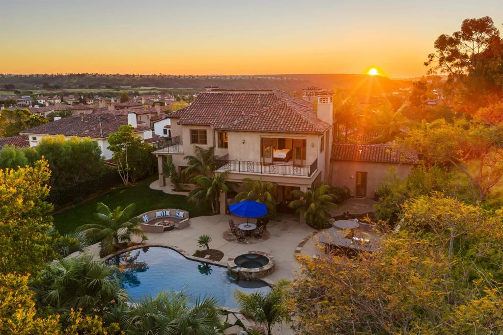 5560 Meadows Del Mar