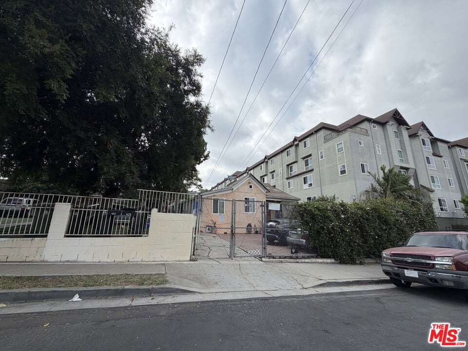427 N Bixel Street