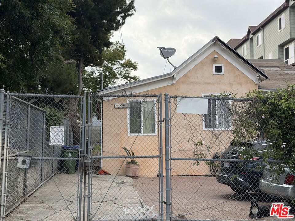 427 N Bixel Street, Los Angeles CA 90026