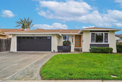 Photo of 2990 Knights Bridge Road, San Jose, CA 95132 (MLS # ML82029698)