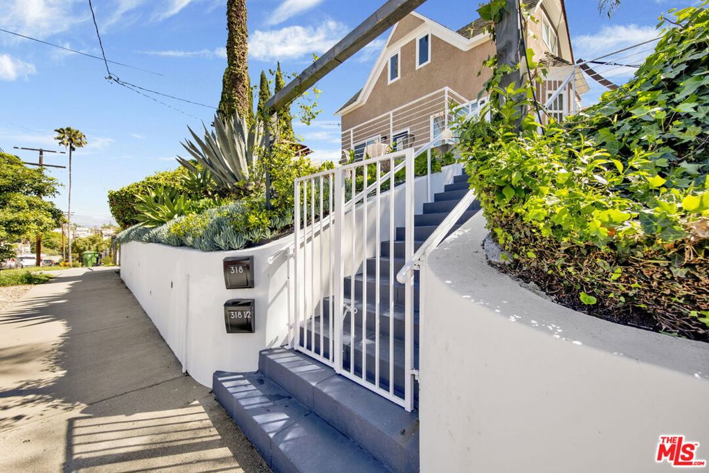 318 Parkman Avenue