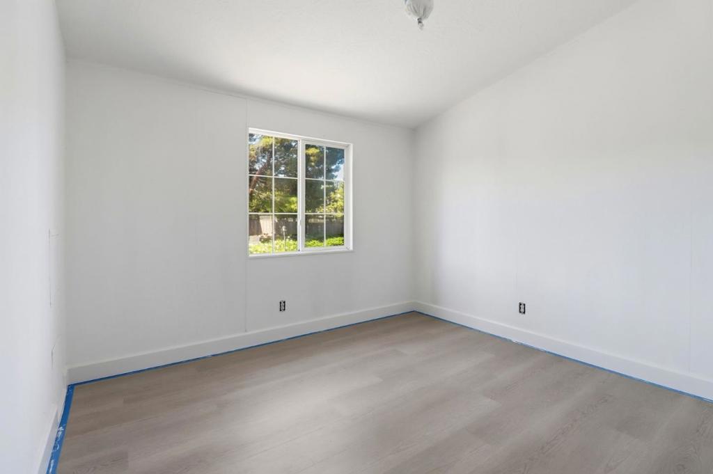 2052 Gold Street 101