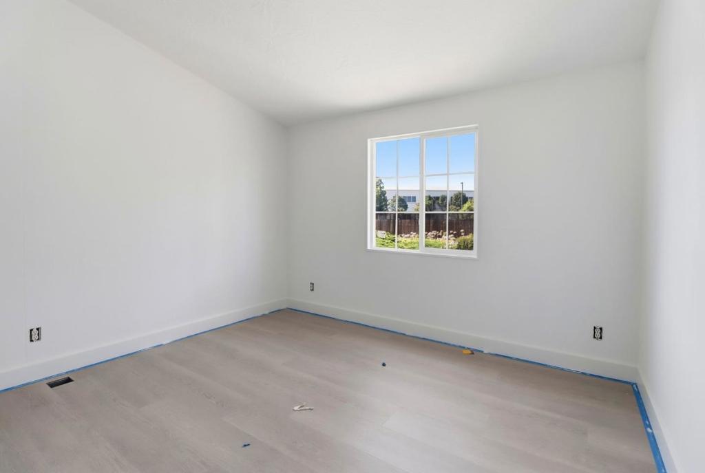 2052 Gold Street 101