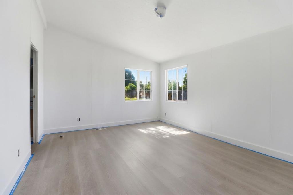 2052 Gold Street 101