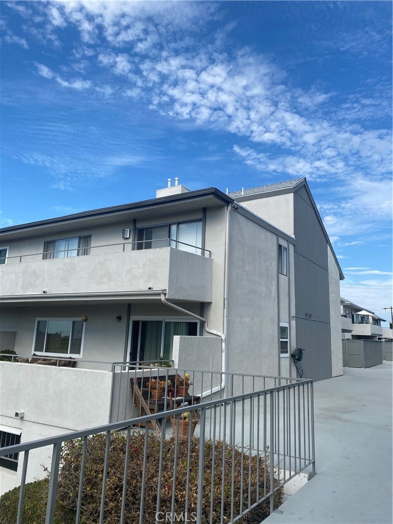 25837 Oak Street 222