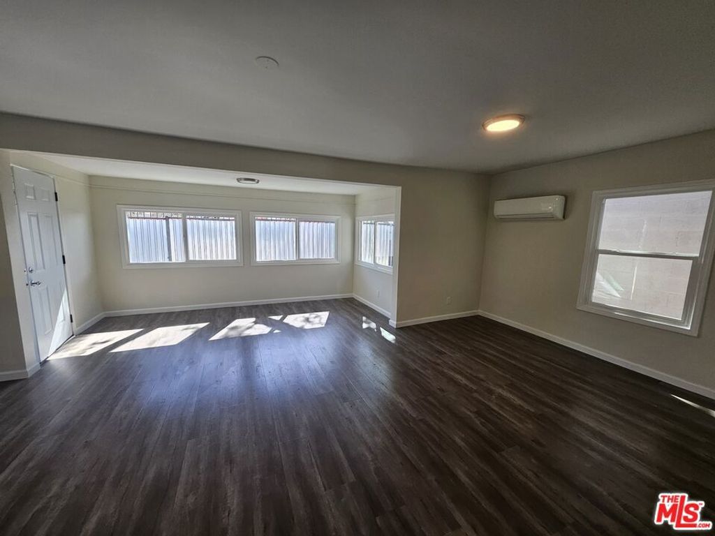 Photo of 2815 Southwest Drive, Los Angeles, CA 90043 (MLS # 25613287)