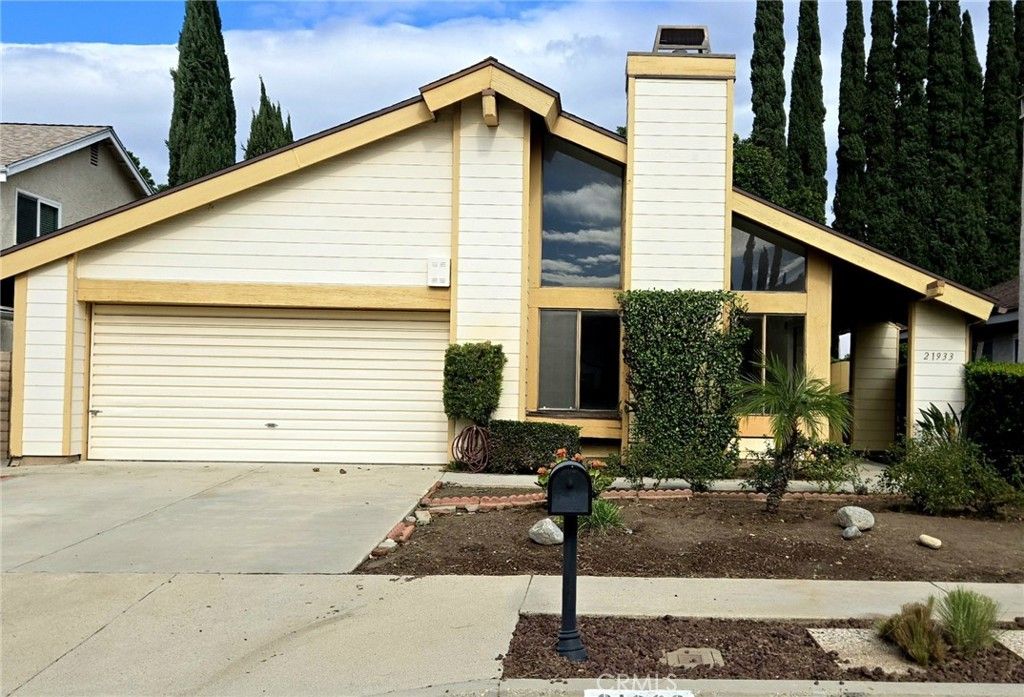 Photo of 21933 Vintage, Chatsworth, CA 91311 (MLS # SR25261195)