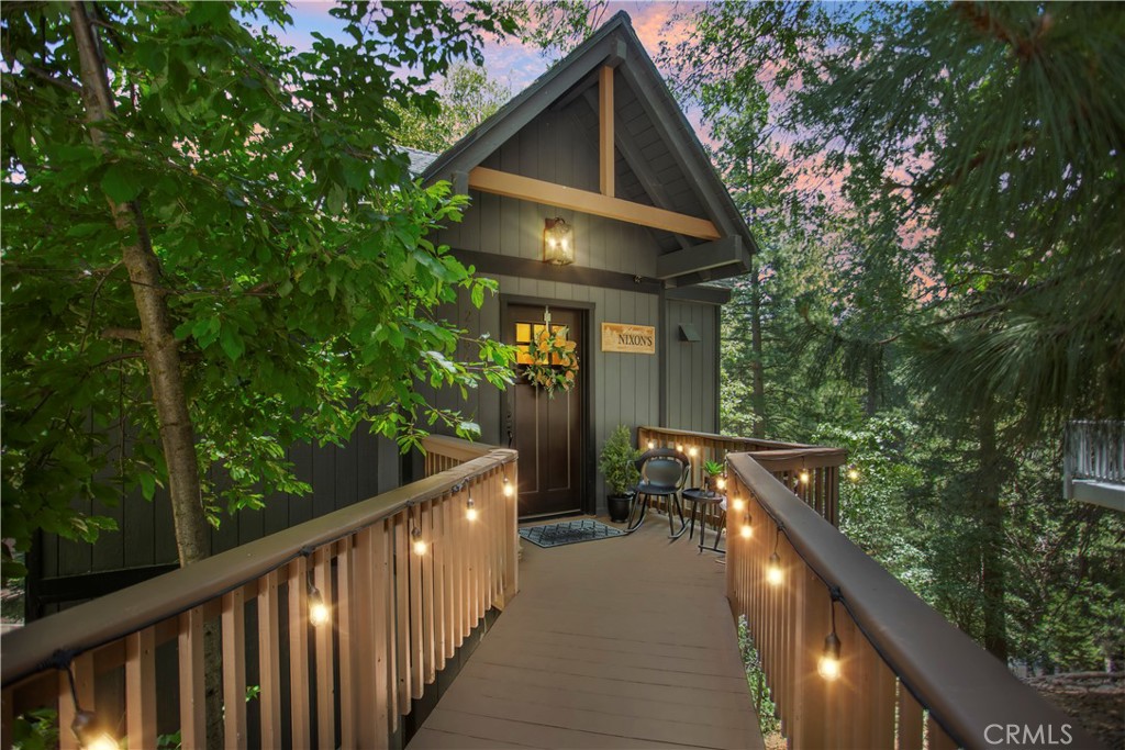 Photo 1 of 47 — 26561 Thunderbird, Lake Arrowhead, CA 92352