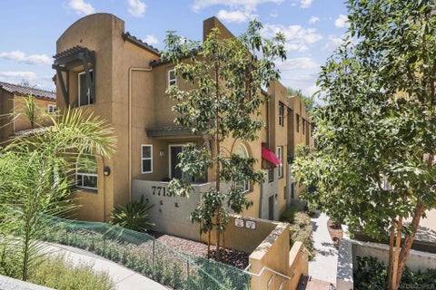 Photo of 7715 El Cajon Blvd BLVD #10, La Mesa, CA 91942 (MLS # 260018184SD)