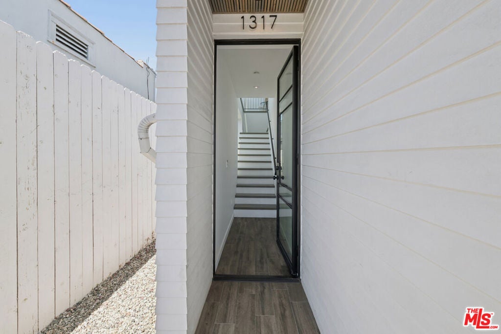 1317 Cabrillo Avenue