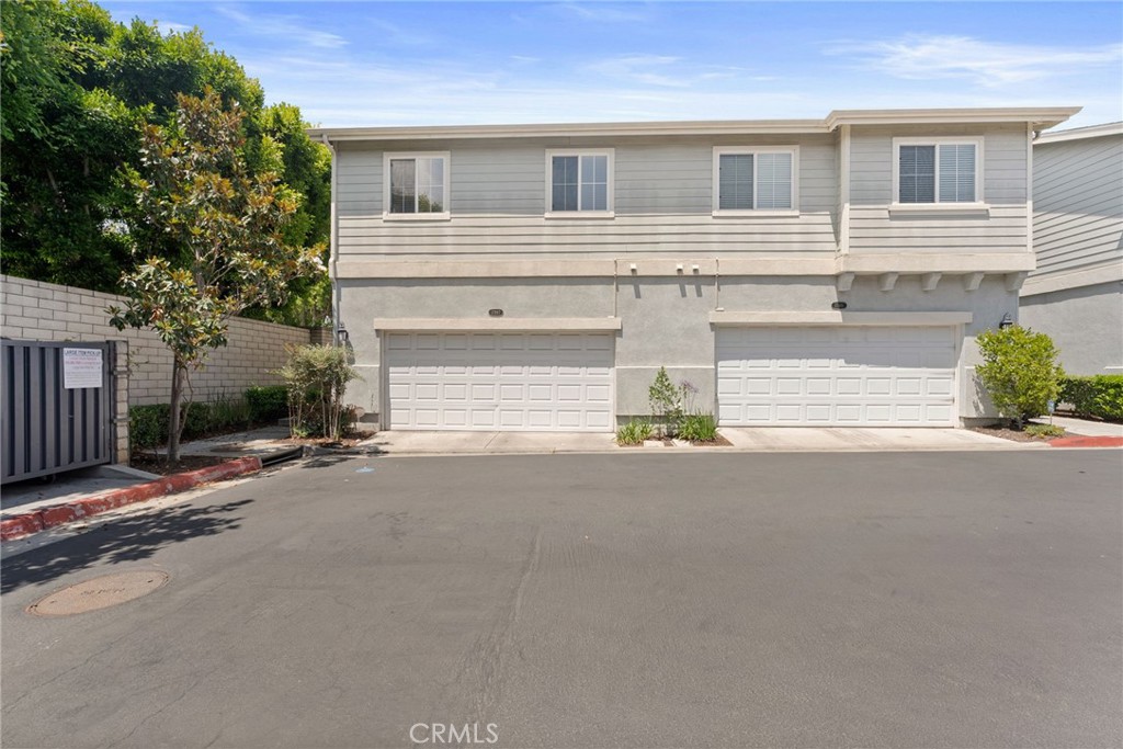 Welcome to your dream home in the desirable Dominguez Hills Village community! This stunning 3-bedroom, 2.5-bathroom condo offers 1,656 square feet of beautifully appointed living space, perfect for first-time buyers or families looking to upsize. Built in 2003 and priced at $675,000, this move-in ready gem combines modern comfort with community convenience.
Step inside to discover newer flooring throughout that creates a seamless flow from room to room. The heart of the home features elegant white countertops that brighten the space and provide the perfect backdrop for daily living and entertaining. Cozy up by the fireplace in the family area, creating the ideal gathering spot for relaxation and memorable moments with loved ones.
The thoughtful layout includes three generously sized bedrooms and two and a half bathrooms, providing comfort and privacy for the entire family. The attached 2-car garage offers secure parking and storage, while additional guest parking ensures convenience for visitors.
Living in Dominguez Hills Village means enjoying resort-style amenities right at your doorstep, including a sparkling community pool perfect for those sunny California days. The family-friendly neighborhood atmosphere creates an exciting environment where neighbors become friends and children can play safely.
Location couldn't be better! You're just minutes from shopping centers for all your daily needs and California State University, Dominguez Hills, making this an ideal choice for students, faculty, or anyone who values educational proximity. The community's prime Carson location provides easy access to major freeways while maintaining a peaceful residential feel.
This is more than just a home – it's your gateway to the California lifestyle you've been dreaming of. Don't miss this opportunity to join the vibrant Dominguez Hills Village community!