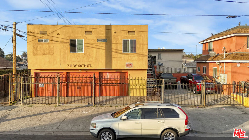 711 W 90th Street