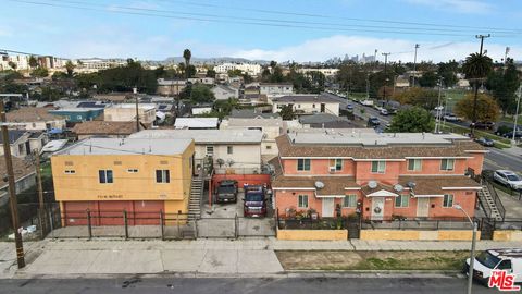 Photo of 711 W 90th Street, Los Angeles, CA 90044 (MLS # 26827561)