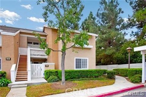Photo of 64 Woodleaf, Irvine, CA 92614 (MLS # NP26105796)