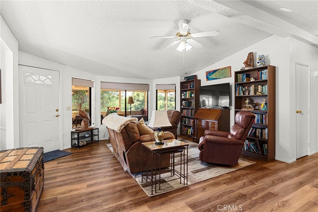 listing image 130723442346308497700