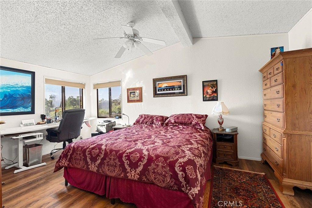 listing image 130725434822820713346
