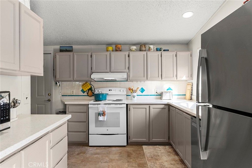 listing image 130726176118811048012