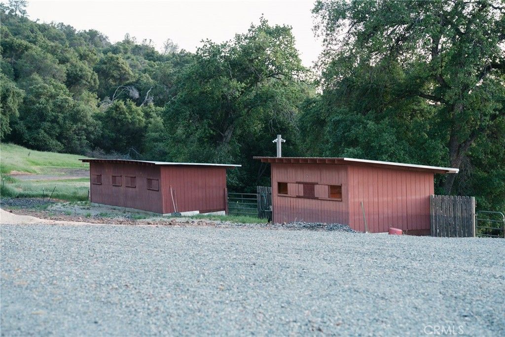 listing image 130720296080947867746
