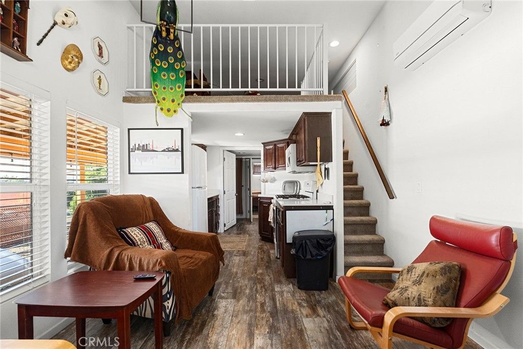 listing image 130725170971173360444