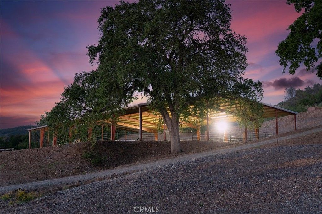 listing image 130721811446714016258