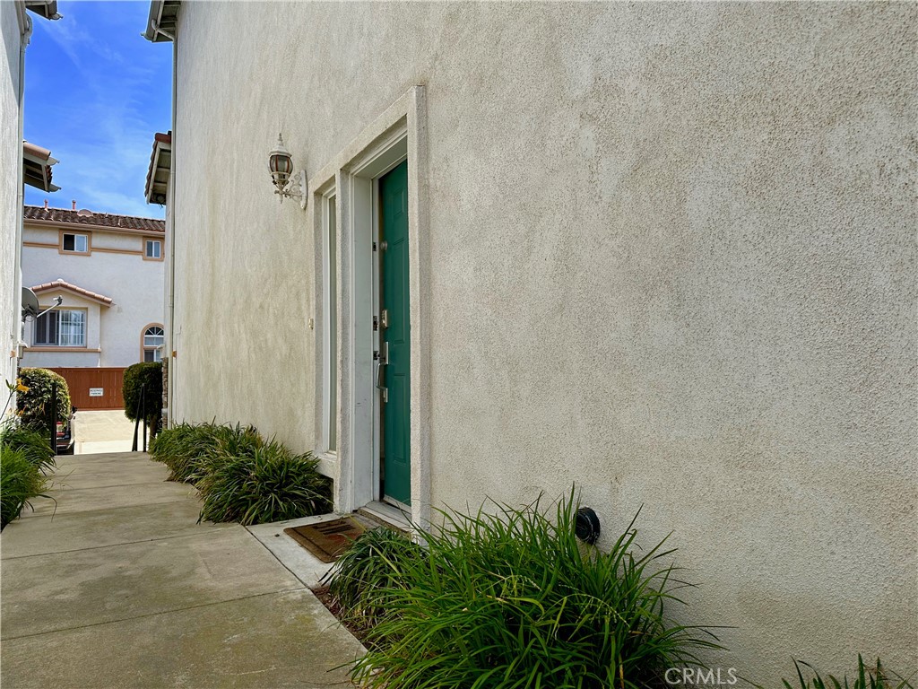 700 Meyer Lane 4